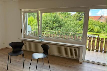 Idyllisch und stadtnah gelegene 3 Z. Wohnung mit Balkon u. Garten - Oerlinghausen