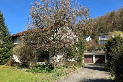 Zweifamilienhaus mit herrlichem Grundstück in ruhiger Lage! - Pettendorf Reifenthal