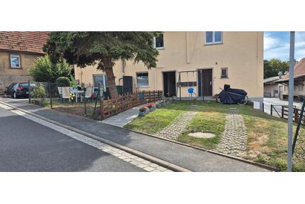 6 Zimmer Wohnung 120m² Küche 2 Bäder Stellplatz in Neubrunn