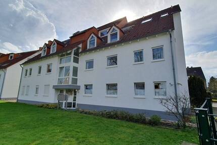 Ahlener Westen, eine sehr gepflegte 4-Zimmerwohung mit Balkon und Tiefgarage.