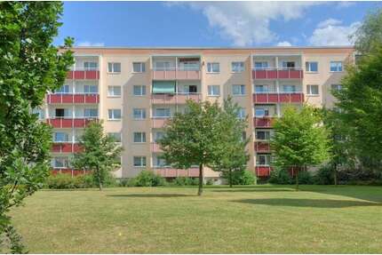 Wohnung zum Mieten in Halle 347,00 € 56.98 m²