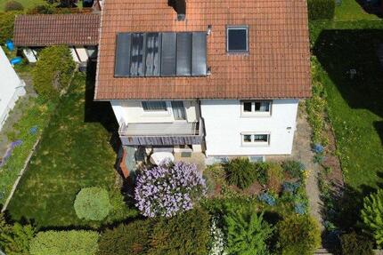 Gepflegtes Zweifamilienhaus mit Garten und Garage - Albstadt Gemarkung Onstmettingen