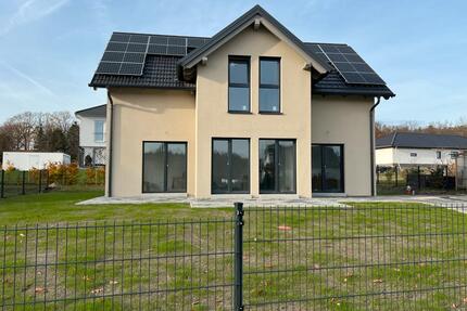 Modernes Passivhaus (Effizienzhaus 40) in Oßling – ab Januar zu vermieten! - Haselbachtal