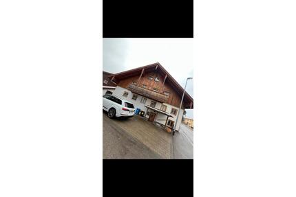 Einfamilienhaus Rendite Opjekt - 275.000,00&nbsp;EUR Kaufpreis, ca.&nbsp; 145,00&nbsp;m&sup2; in Durach (PLZ: 87471)