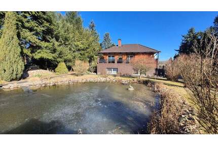 Hauptstadtmakler - Charmantes Traumhaus mit Einliegerwohnung in Seenähe - Rheinsberg Großzerlang / Großzerlang