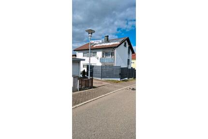 Moderne Maisonette-Wohnung ab August zu vermieten. - Gosheim