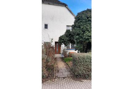 Wohnhaus Doppelhaushälfte - 63.000,00&nbsp;EUR Kaufpreis, ca.&nbsp; 115,00&nbsp;m&sup2; in Höxter (PLZ: 37671)