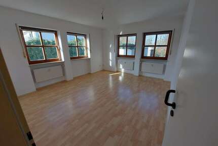 Wohnung zum Mieten in Bogen 640,00 € 74.5 m²