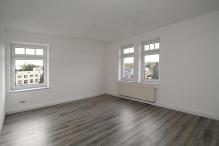 Schöne helle Wohnung mit Dusche und Wanne... - Zschopau