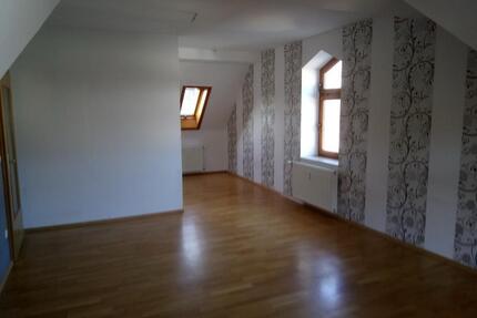 Helle 83 m² Dachgeschosswohnung - Waldkappel