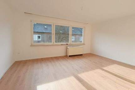 DU-Untermeiderich, Straßburger Straße 48 - Komplett sanierte 2 Zimmer-Wohnung ( Bezug Mitte Mai - 1.Juli möglich ) zu mieten !! - Duisburg