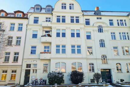 Helle Räume, Balkon & neue Wohnungstür! WG geeignet! - Magdeburg Stadtfeld Ost