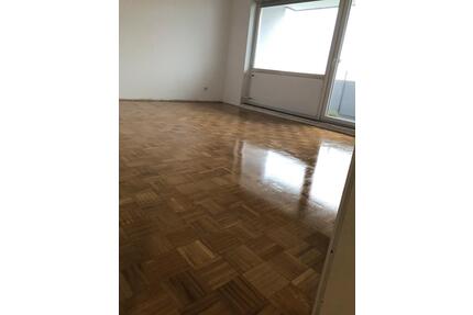 3-Zimmer Wohnung am Rassberg - 900,00&nbsp;EUR Kaltmiete, ca.&nbsp; 76,00&nbsp;m&sup2; in Neunkirchen (PLZ: 57290)