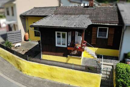 Haus zum Kaufen in Hatzenport 119.000,00 € 70.19 m²