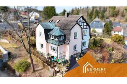 Haus zum Kaufen in Tettau 260.000,00 € 228.65 m²