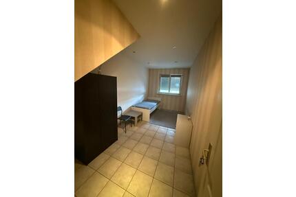 WG Zimmer in Rosbach - 400,00&nbsp;EUR Kaltmiete, ca.&nbsp; 20,00&nbsp;m&sup2; in Rosbach vor der Höhe (PLZ: 61191)