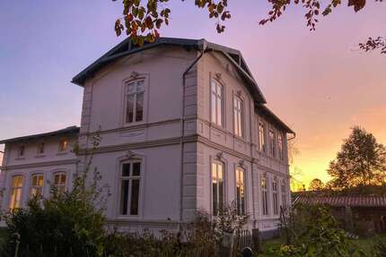Haus zum Kaufen in Fehmarn 1.289.000,00 € 300 m²