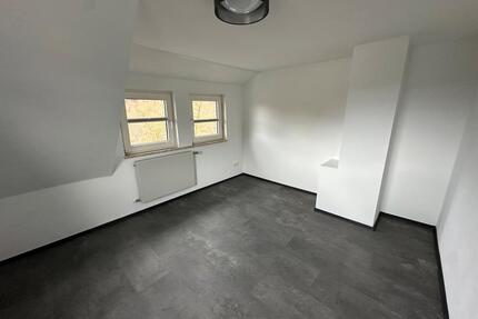 Tolle DG Wohnung 90 qm 4 ZKB Dillenburg-Niederscheld