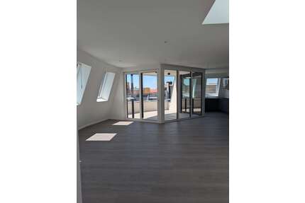 Wohnung zum Mieten in HalleS. 2.610,00 € 151 m² - Halle/S.