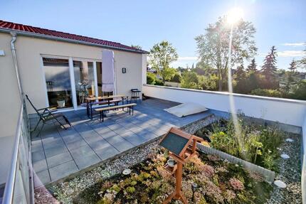 2-Zi.-Dachterrassenwohnung mit EBK und Carport - Crailsheim