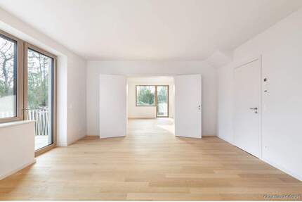 Provisionsfrei - Lichtdurchflutete Dachgeschoss-Maisonette mit sonniger Dachterrasse & Gartenanteil - Berlin Dahlem