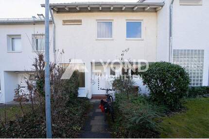 Dieses gemütliches Reihenhaus mit Garten sucht Sie als neuen Eigentümer! - Stuttgart / Heumaden