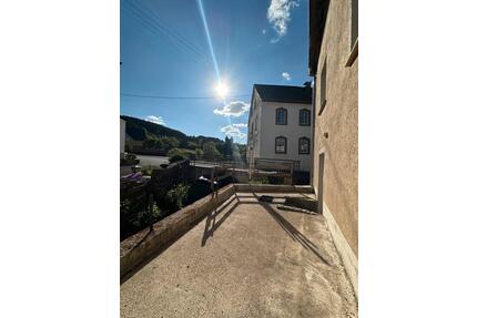 Einfamilienhaus mit Terrasse in Mürlenbach - Gerolstein