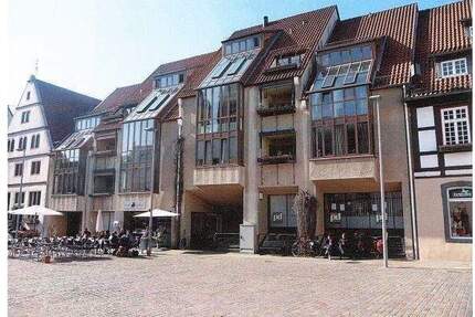 schöne, geräumige 3,5-Zimmerwohung in bester Innenstadtlage mit Loggia - - Lemgo