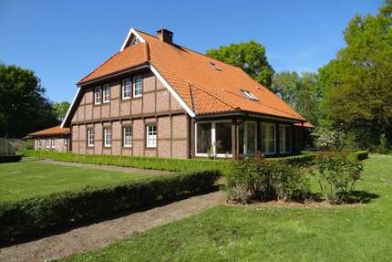 Wohnung zum Mieten in Westerstede 1.100,00 € 170 m²