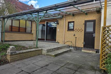 Freistehendes 1-2-Familienhaus + Auto-Montagegrube, großer Garten - Delmenhorst Bungerhof