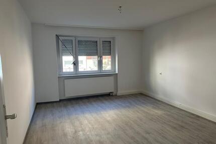 Renovierte 3Zimmer-Whg. an BASF Tor 7 - Ideal als Betriebswohnung - Ludwigshafen am Rhein Ludwigshafen-Hemshof