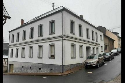Wohn & Geschäft – Villa am Herthasee in Holzappel zu Verkaufen - Limburg an der Lahn