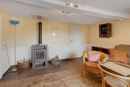 Bauernhaus, um 1800, direkt an der Wipper mit Hof und Garten - An der Schmücke