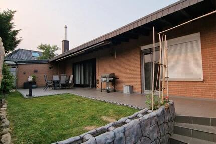 Freistehendes Einfamilienhaus-zwei Wohnungen-nicht vermietet - Geilenkirchen