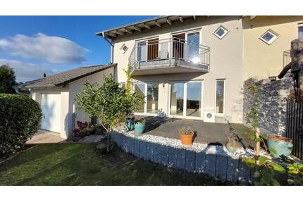 Moderne DHH mit Panoramablick, Garten und Top-Energieeffizienz - Gaggenau