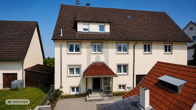 VIEL PLATZ, FAST FERTIG SANIERT - Schwenningen
