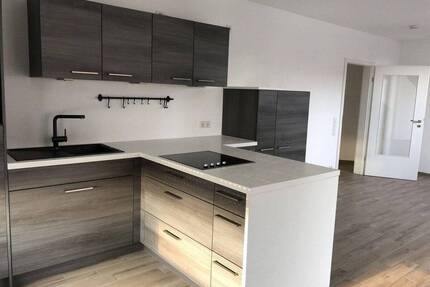Hochwertige Dachgeschosswohnung in zentraler Lage in Gaimersheim