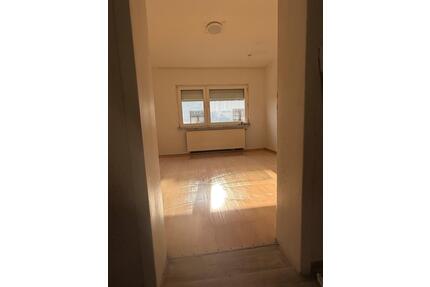 Wohnung-Vermietung - 600,00&nbsp;EUR Kaltmiete, ca.&nbsp; 60,00&nbsp;m&sup2; in Kruft (PLZ: 56642)