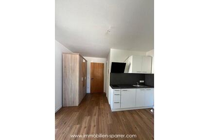Komplett saniertes 1-Zimmer-Apartment mit Balkon, voll möbliert - Weiden in der Oberpfalz