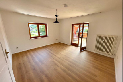 3-Zimmer-Wohnnung mit Balkon und Terrasse - Kollnburg