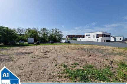 Realisieren Sie den Bau Ihres Einfamilienhauses auf einem schönen Eckgrundstück nahe der Elsteraue - Schkopau OT Ermlitz