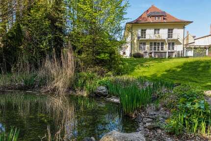 Haus zum Kaufen in Weitramsdorf 525.000,00 € 266 m²