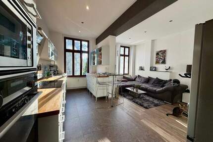 moderne 2- RWE mit Terrasse und hochwertiger Einbauküche in der Görlitzer Südstadt !