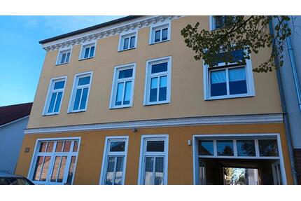 Helle ruhige 3ZimmerWhng. Plauer Str. ab sofort zu vermieten - Güstrow