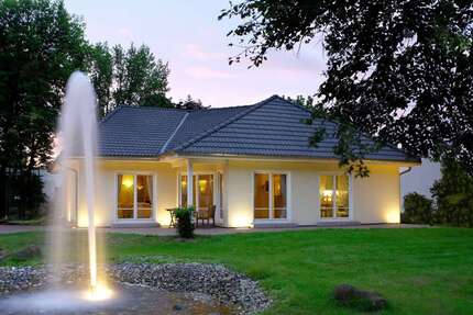 Haus zum Kaufen in Frohburg 324.500,00 € 139 m²