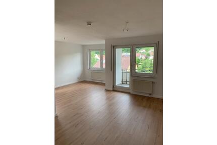 Frisch renovierte 2-Zimmer-Wohnung mit Südbalkon & Stellplatz - Aidlingen