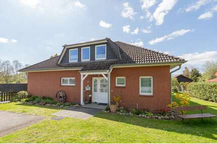 Haus zum Kaufen in Lüdersburg Jürgenstorf 399.000,00 € 187.95 m² - Lüdersburg / Jürgenstorf