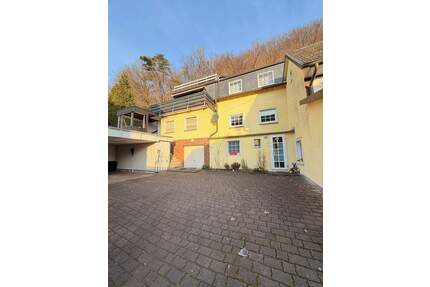 Schönes Mehrfamilienhaus zum selber bewohnen undoder vermieten - Eitorf