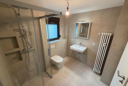 Neu renovierte 2-Zimmer Wohnung (62 m²) mit neuem Bad & moderne K - Bruchsal