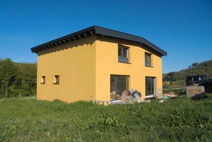 Haushälfte mit Garten und Terrasse - Datzeroth